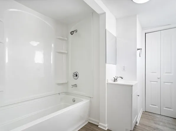 102 S West St, Alexandria, IN