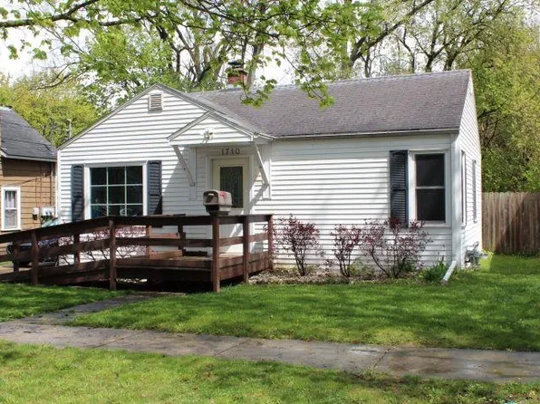 1710 Montrose St, Midland, MI 48640