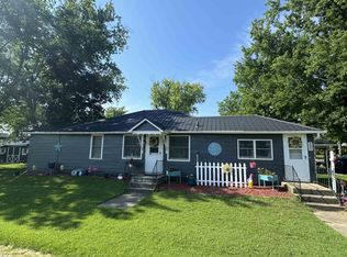 608 Main St, Avoca, WI 53506