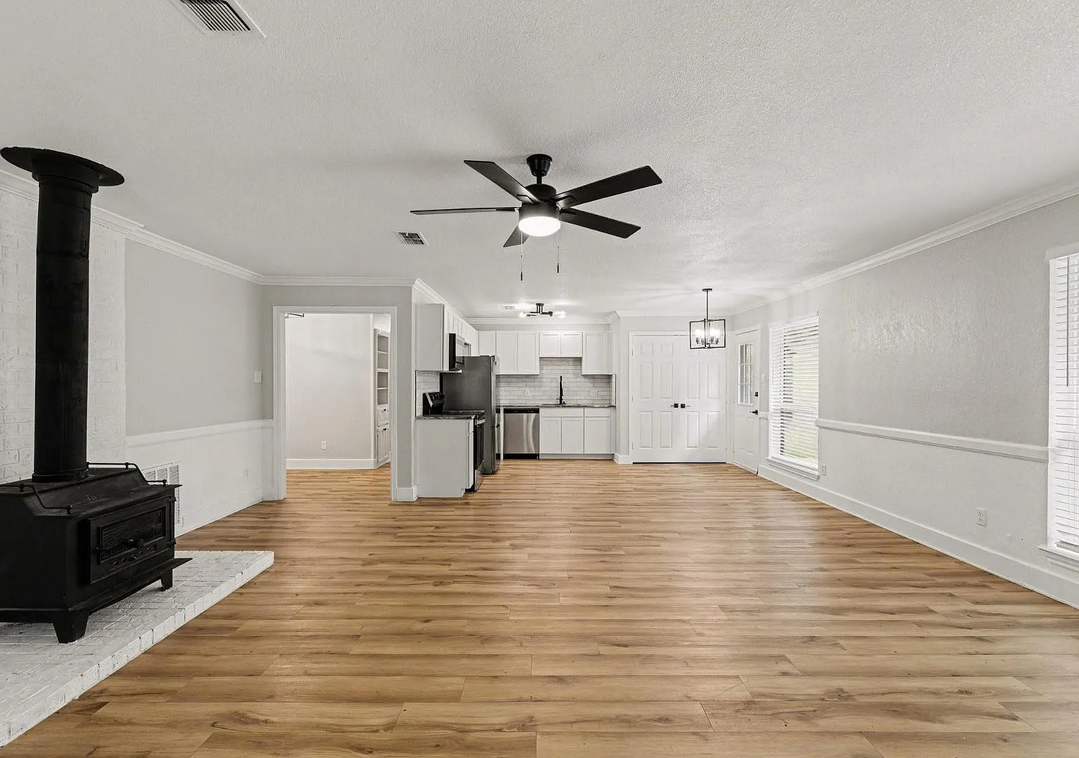 100 Pecan Cir — Photo 4