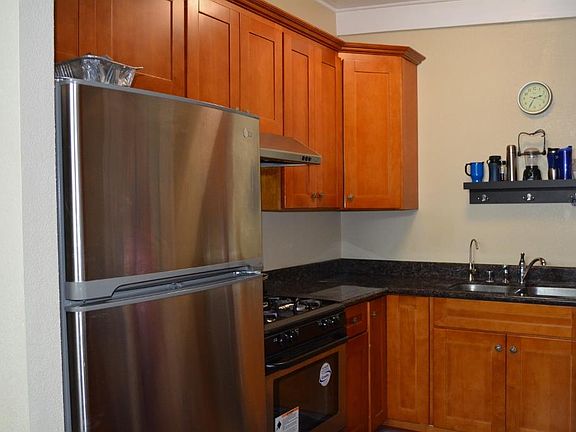 3rd image of 1741 Marigold Ct