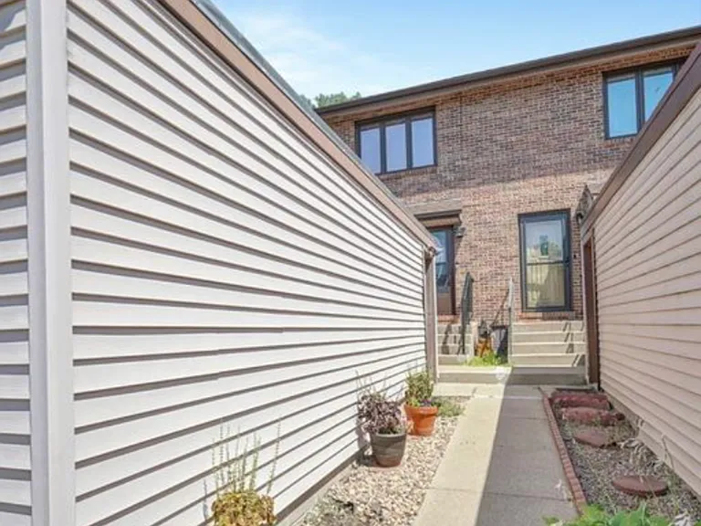 2336 Southwood Pl — Photo 23