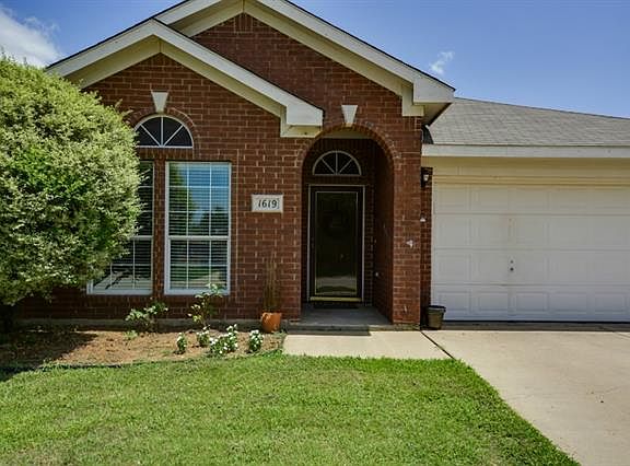 3rd image of 1619 Bertram Dr