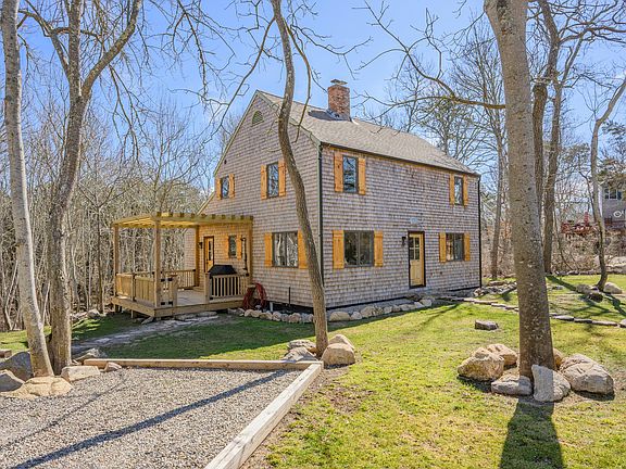 3rd image of 309 Great Fields Road