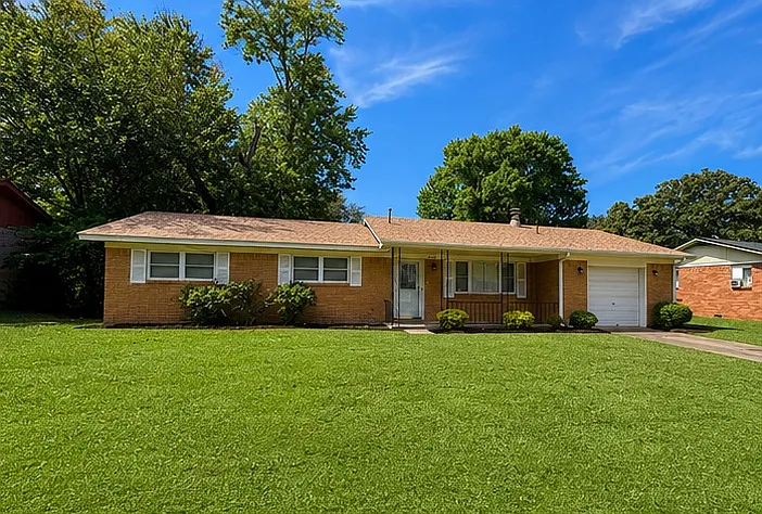3 bed, 1641 sqft, $1,600 — Photo 3