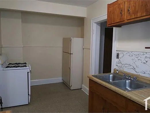 2312 Hecker Ave #3 — Photo 2