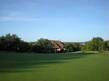 5th image of 304 Rolling Green Dr