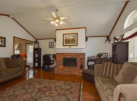 3rd image of 7104 Ashbourne Way