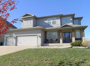 8342 Redbird St, Shawnee, KS 66227