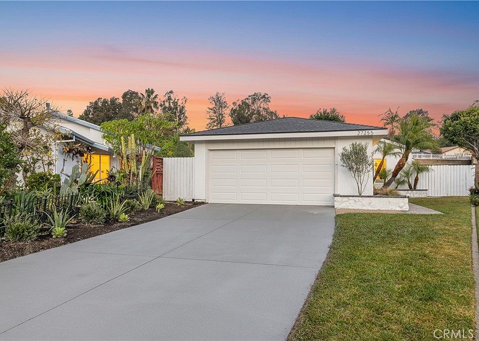 1st image of 27255 Las Nieves