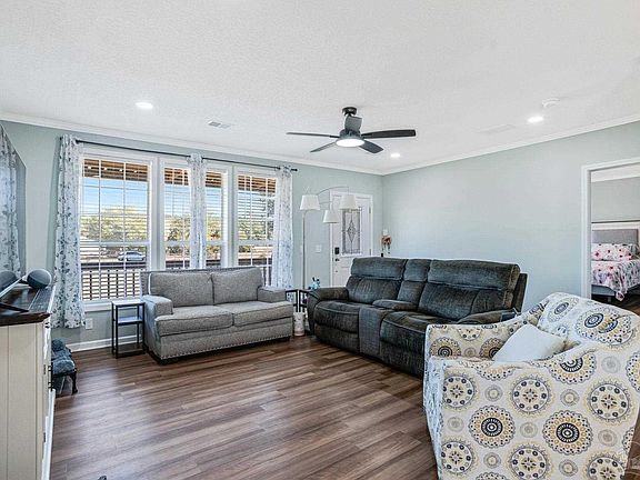 4th image of 4955 Blue Ribbon Dr