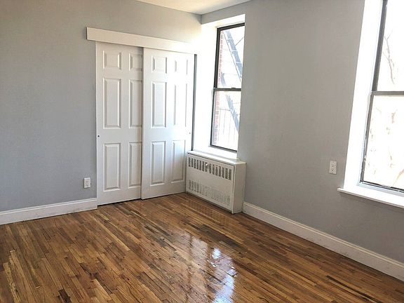 2nd image of 932 Bronx Park S APT 3G