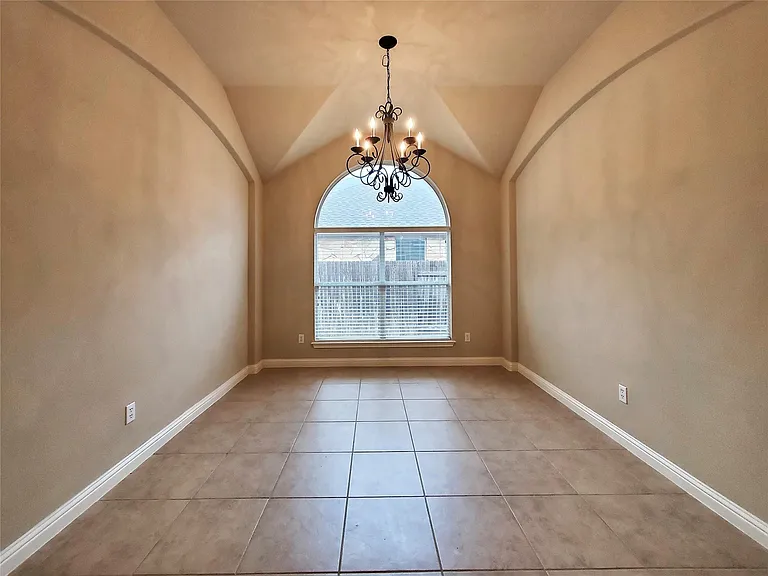 2506 Mancuso Bnd — Photo 9