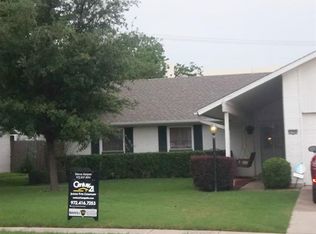 2821 Arcadia Ln, Carrollton, TX 75007