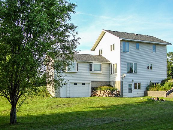 3rd image of 61230 Frederick Dr