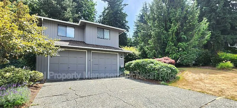 3 bed, 2.5 bath, 2239 sqft, $2,995 — Photo 2