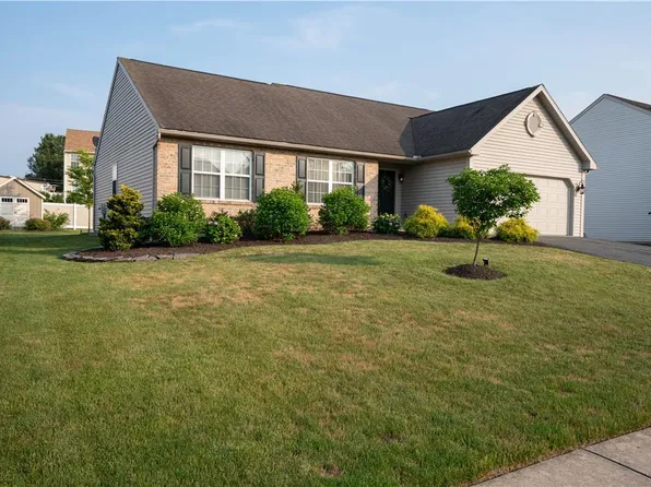 511 Calabria Dr, Blandon, PA 19510