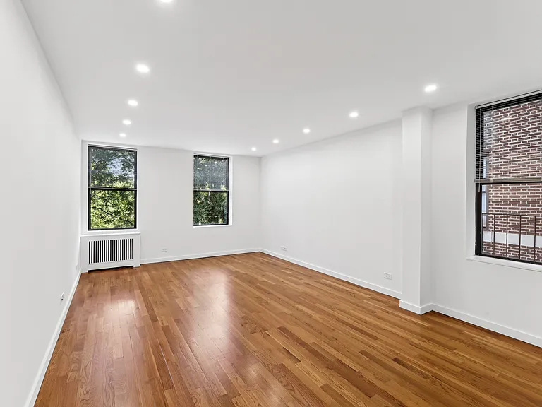 920 Riverside Dr #21A — Photo 4