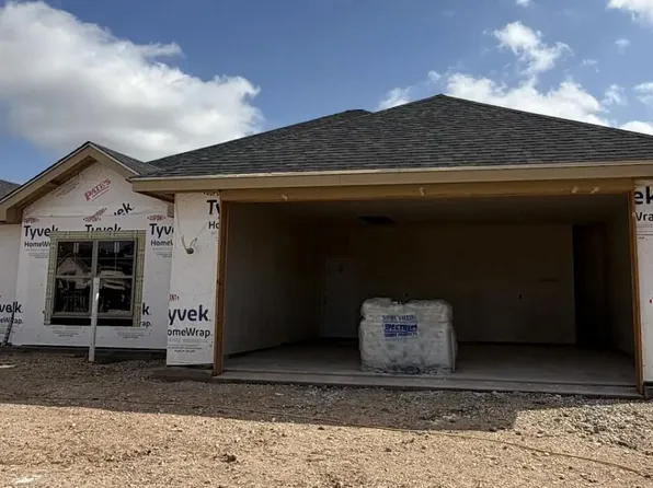 3010 Cedarhill Dr, San Angelo, TX 76904