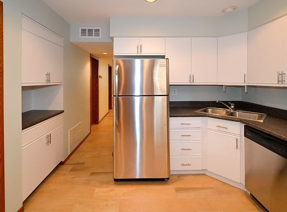 4th image of 2157 W Cuyler Ave #Garden