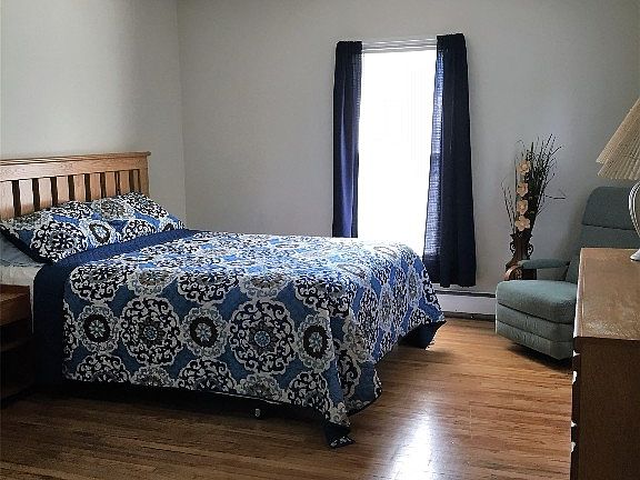 3rd image of 68 Conklin Ave