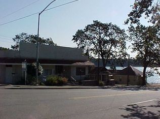 Pioneer Apartments (1121 SE 9th Ave), Oak Harbor, WA 98277