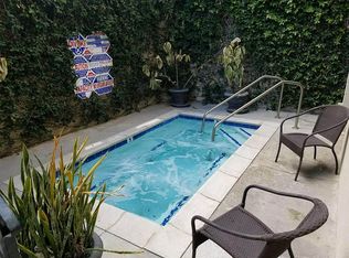 15102 Dickens St #6, Sherman Oaks, CA 91403