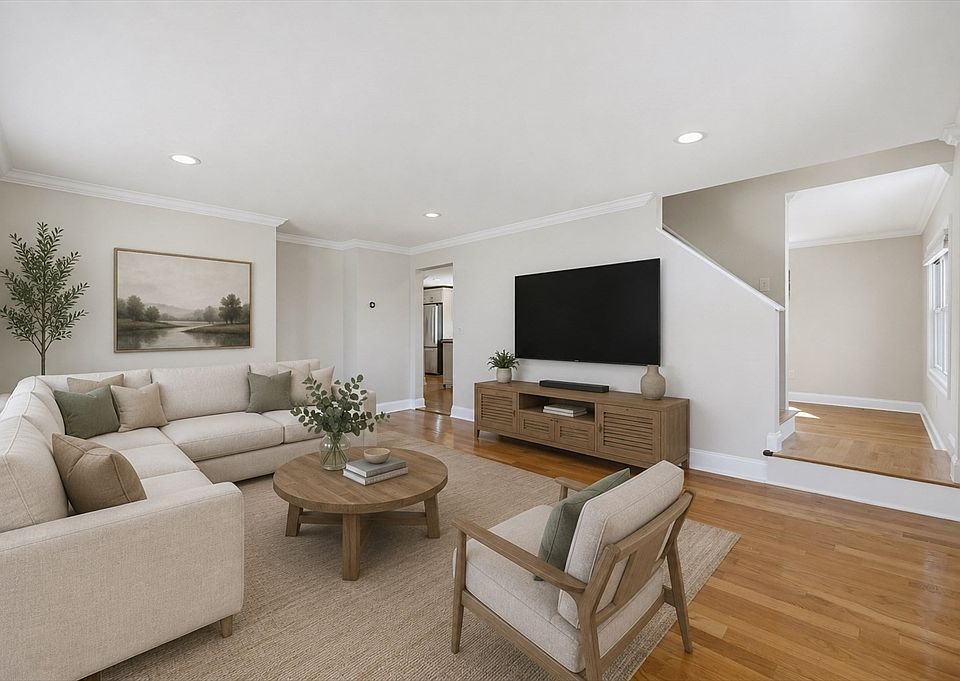 1st image of 82 Putnam St #2