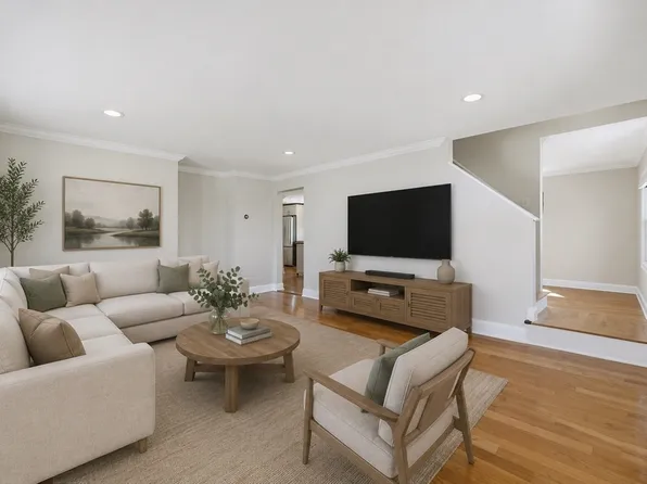 82 Putnam St #2, Winthrop, MA 02152