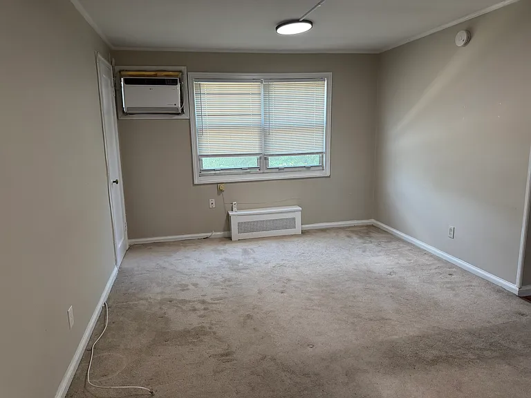 119B Hastings Ave #119B — Photo 1