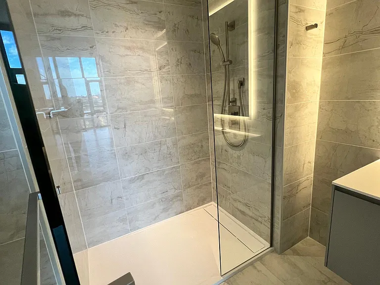 Walk-in Shower
