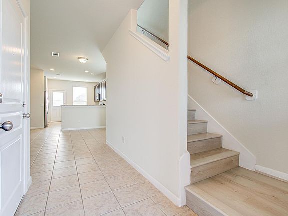 3rd image of 2730 Skyview Long Dr