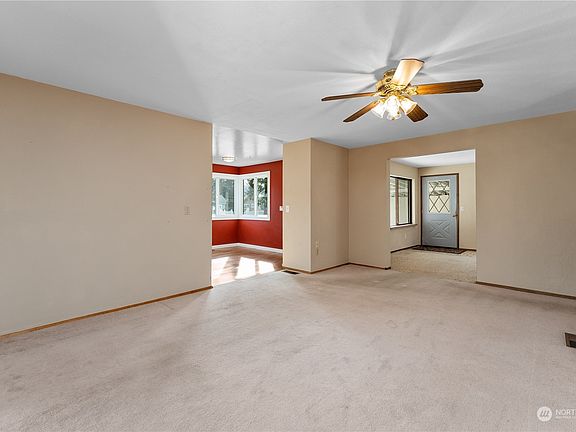 5th image of 432 E Okanogan Avenue