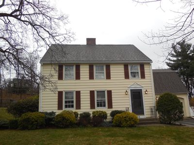 25 Vadnais St, Holyoke, MA, 01040