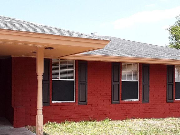 The House still in the process of painting just needs a touch-up.