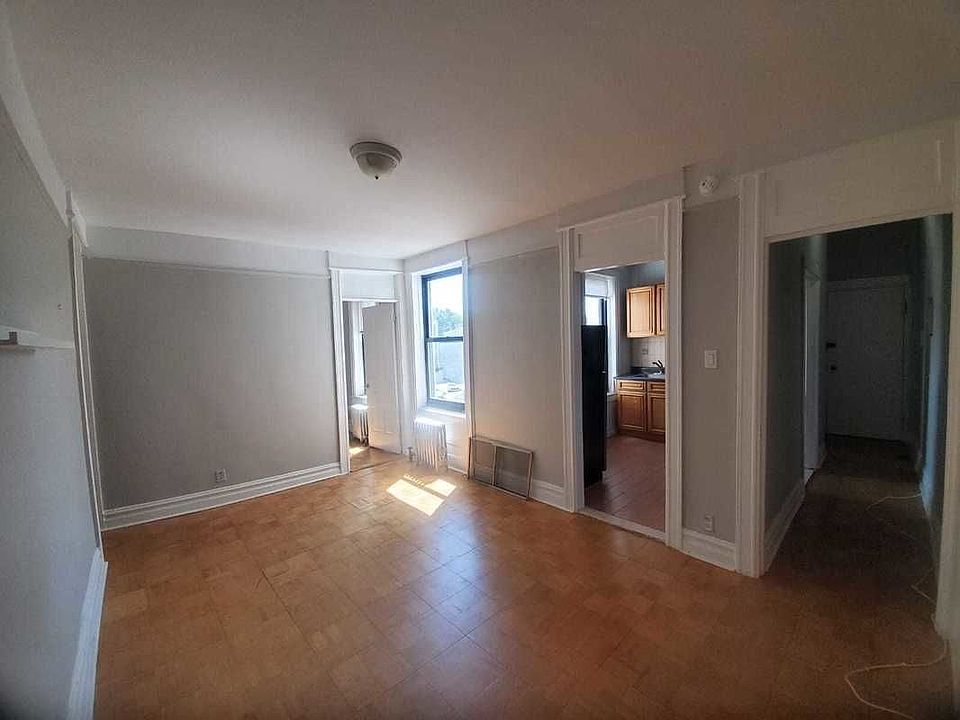 1st image of 307 12th St APT 23B