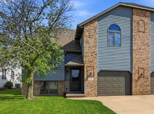 1700 E Tracia Ln, Appleton, WI 54911