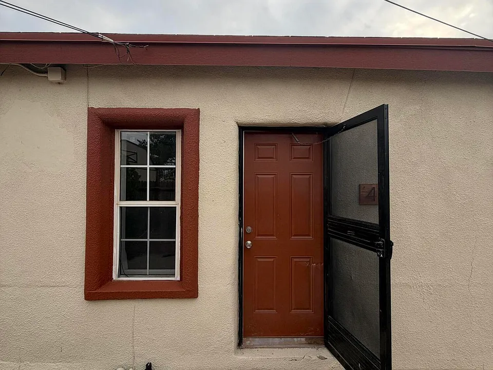 160 Arnold Pl #4-EL