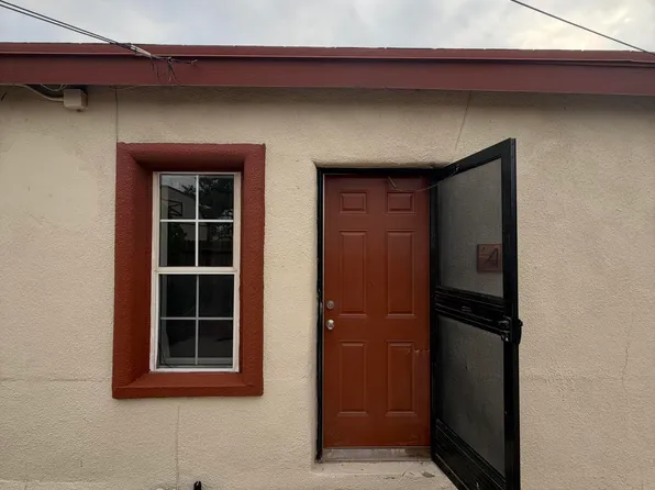 160 Arnold Pl #4, El Paso, TX 79907