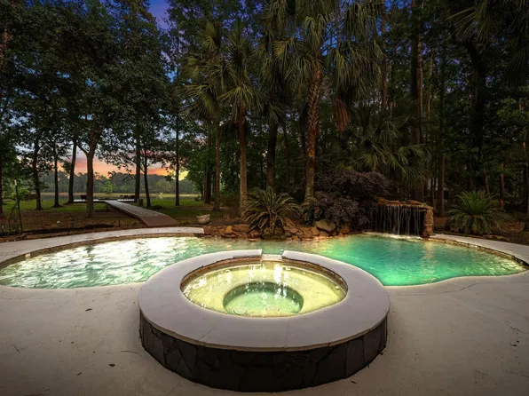 1418 Sendera Ranch Dr, Magnolia, TX 77354