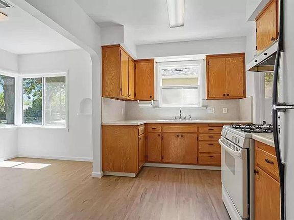 5th image of 1342 55th St