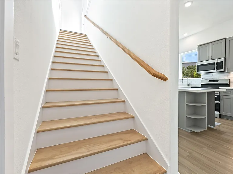 4602 Clay St #B — Photo 5