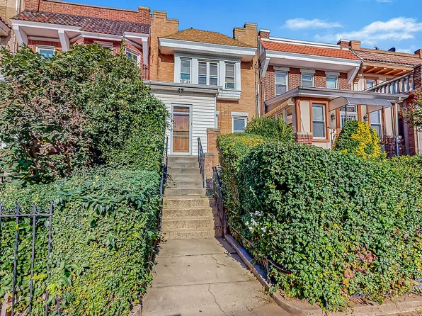 2232 29th St, Astoria, NY 11105