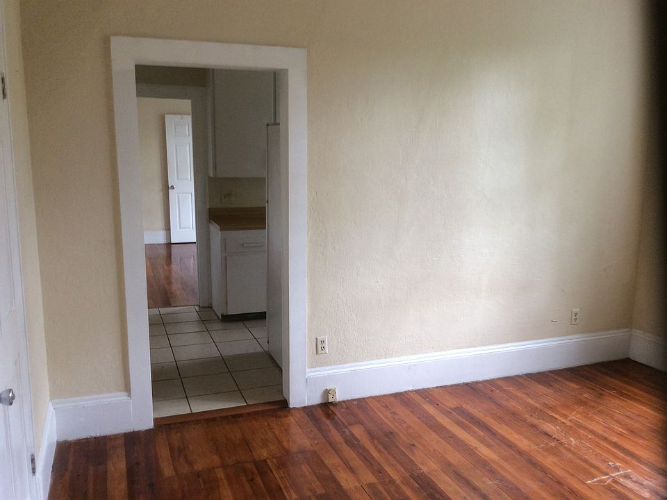 2nd image of 430 W Minnehaha Ave APT 1