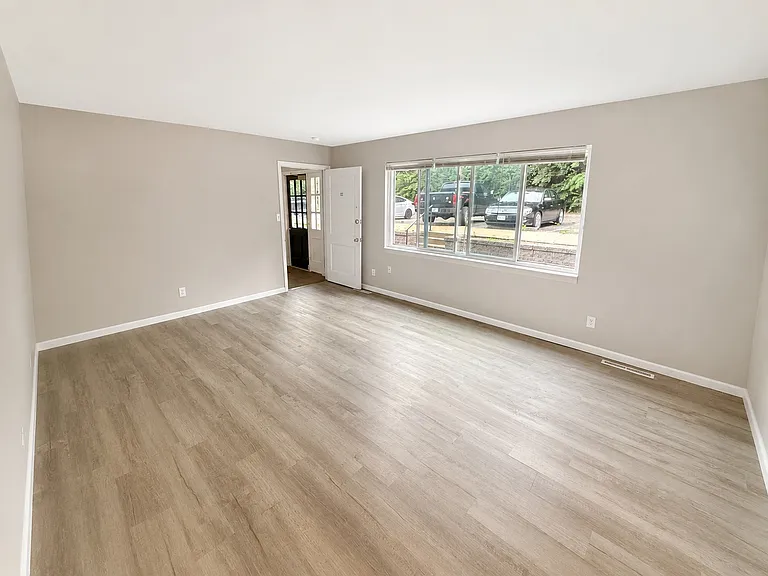 210 N Morse Ave #24 — Photo 5