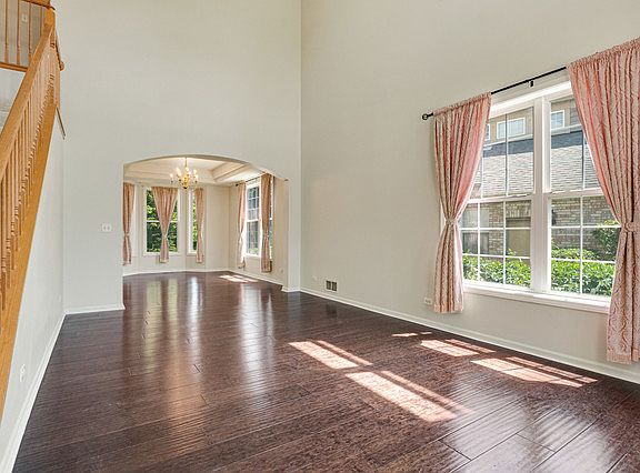 2nd image of 1711 Locke Ln