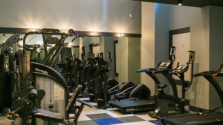 Rented by Nooklyn NYC LLC | media 50