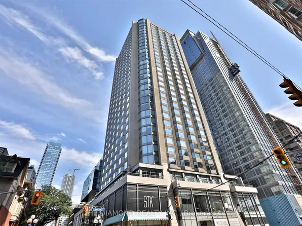 155 Yorkville Ave #2104, Toronto, ON M5R 0B4