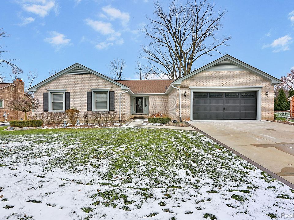 1st image of 1837 Fairford Dr