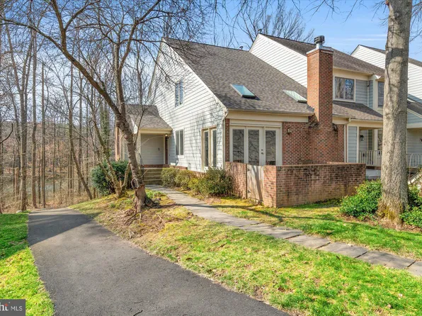 12539 N Lake Ct, Fairfax, VA 22033